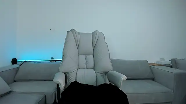 Snapshot of Sweet_Soffi chatting on 12-18-25, 03:01 Sweet Soffi online show from 12-18-25, 03:01