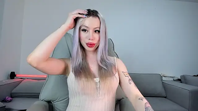 Snapshot of Sweet_Soffi chatting on 02-25-26, 04:33 Sweet Soffi online show from 02-25-26, 04:33