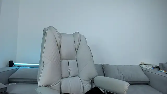 Snapshot of Sweet_Soffi chatting on 02-27-26, 02:44 Sweet Soffi online show from 02-27-26, 02:44