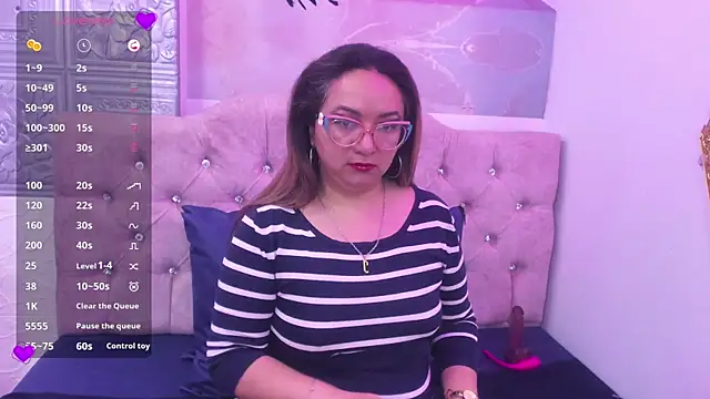 leyla smithh online show from 10-18-25, 12:17