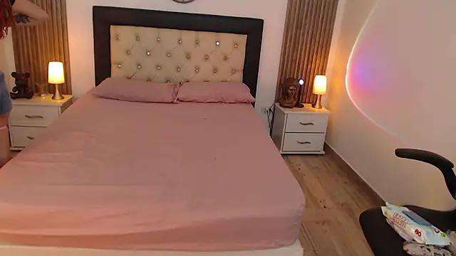 Red kytty6 online show from 10-22-25, 09:14