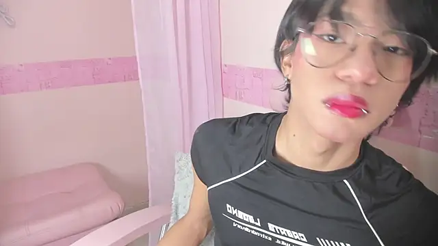 Liam evvan online show from 10-25-25, 04:20