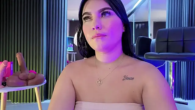 MiaaFarrel online show from 02-20-26, 03:34