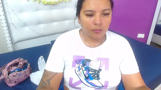 Snapshot of fat_naughtyass chatting on 10-11-25, 01:42 fat naughtyass online show from 10-11-25, 01:42