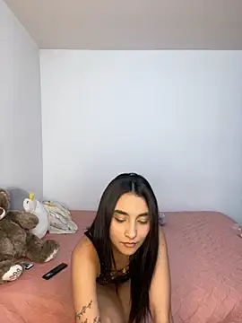 Snapshot of Zafira_Montiel chatting on 11-15-25, 05:16 Zafira Montiel online show from 11-15-25, 05:16