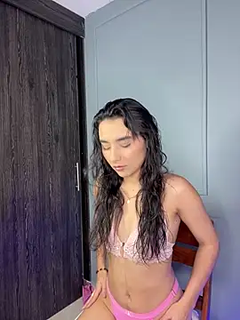 Snapshot of Zafira_Montiel chatting on 01-31-26, 09:24 Zafira Montiel online show from 01-31-26, 09:24