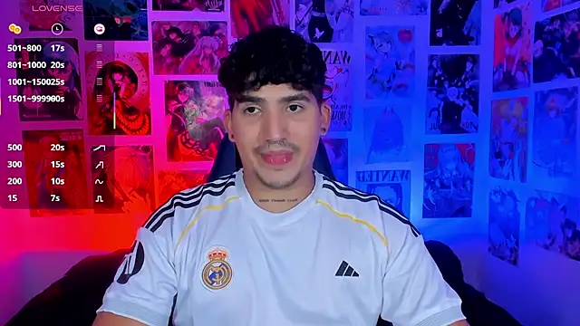 Snapshot of Saturn_boy chatting on 11-15-25, 01:03 Saturn boy online show from 11-15-25, 01:03