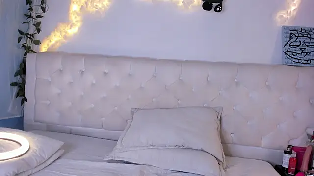 Snapshot of AleAurarashi chatting on 12-20-25, 03:57 AleAurarashi online show from 12-20-25, 03:57