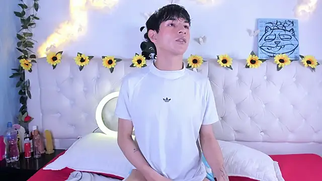 Snapshot of AleAurarashi chatting on 01-13-26, 01:11 AleAurarashi online show from 01-13-26, 01:11