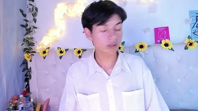 Snapshot of AleAurarashi chatting on 01-31-26, 07:34 AleAurarashi online show from 01-31-26, 07:34