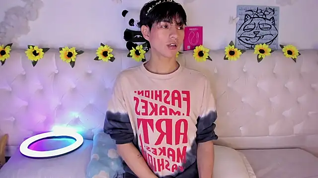 Snapshot of AleAurarashi chatting on 02-06-26, 02:49 AleAurarashi online show from 02-06-26, 02:49