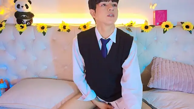 AleAurarashi online show from 03-16-26, 02:28