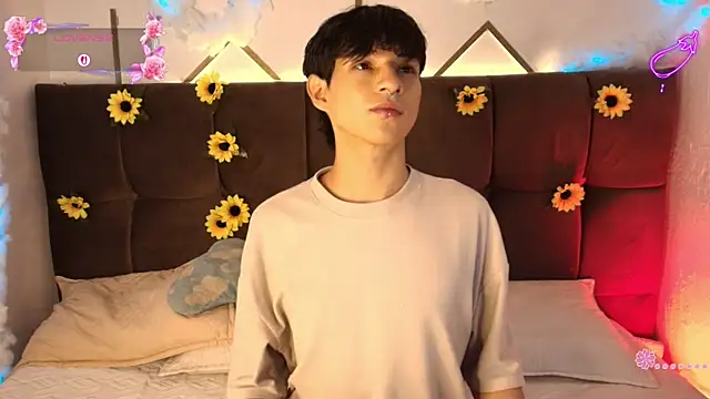 AleAurarashi online show from 04-25-26, 03:42