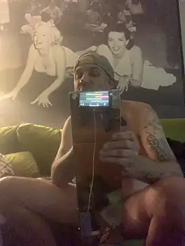 Hothotboyg online show from 02-15-26, 07:51