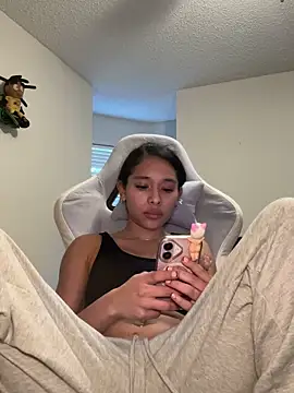 Snapshot of cupcakemia chatting on 03-20-26, 10:47 cupcakemia online show from 03-20-26, 10:47