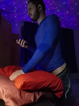 Snapshot of EyesNeverLies chatting on 12-03-25, 05:15 EyesNeverLies online show from 12-03-25, 05:15