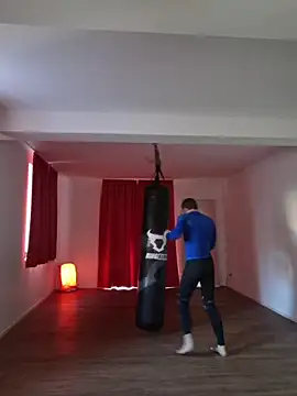 Snapshot of EyesNeverLies chatting on 12-14-25, 02:55 EyesNeverLies online show from 12-14-25, 02:55