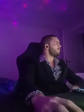 Snapshot of EyesNeverLies chatting on 02-06-26, 03:33 EyesNeverLies online show from 02-06-26, 03:33