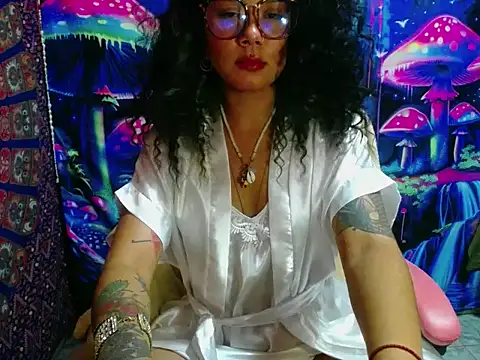 Snapshot of Delliriummm chatting on 01-17-26, 07:35 Delliriummm online show from 01-17-26, 07:35