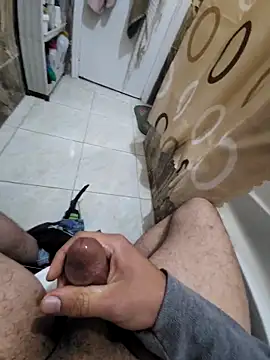 Snapshot of WelloffUpthrow chatting on 02-24-26, 02:31 WelloffUpthrow online show from 02-24-26, 02:31