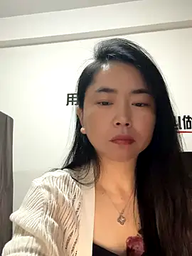 Snapshot of DHJM168 chatting on 09-25-25, 05:16 DHJM168 online show from 09-25-25, 05:16