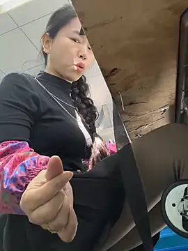 Snapshot of DHJM168 chatting on 11-20-25, 02:45 DHJM168 online show from 11-20-25, 02:45