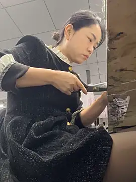 Snapshot of DHJM168 chatting on 11-27-25, 01:18 DHJM168 online show from 11-27-25, 01:18