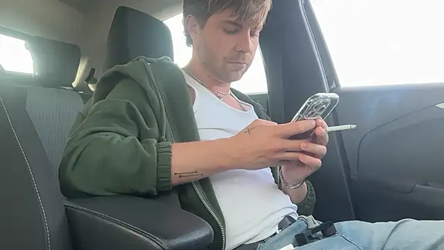 Snapshot of RioBlaze chatting on 03-10-26, 02:55 RioBlaze online show from 03-10-26, 02:55