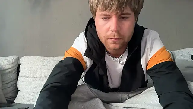 Snapshot of RioBlaze chatting on 03-22-26, 05:55 RioBlaze online show from 03-22-26, 05:55