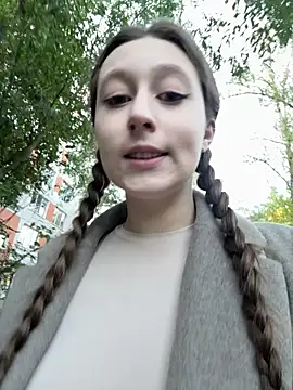 FroggyAnna online show from 10-01-25, 01:50