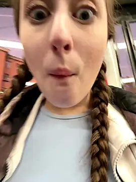 FroggyAnna online show from 10-21-25, 02:51