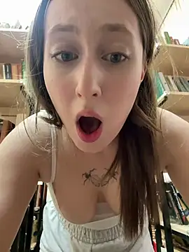 FroggyAnna online show from 05-23-26, 04:33