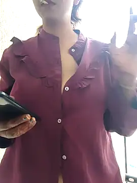 Love birdss69 online show from 10-28-25, 09:02