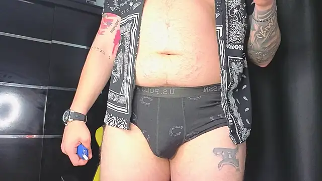 Snapshot of ntattoo69 chatting on 11-30-25, 11:14 ntattoo69 online show from 11-30-25, 11:14