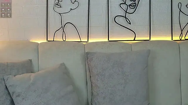 Snapshot of VioletBlacke_ chatting on 01-06-26, 01:15 VioletBlacke online show from 01-06-26, 01:15