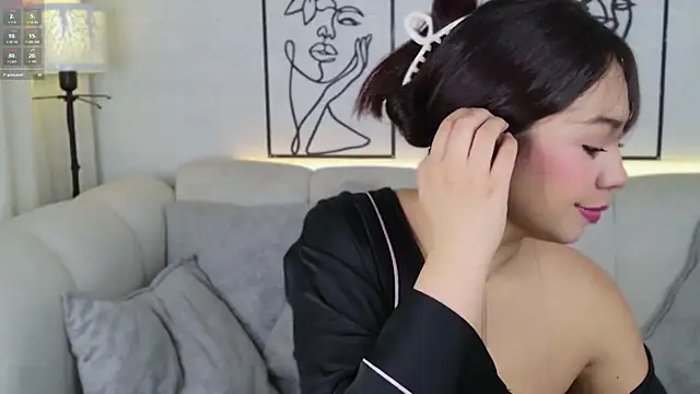 Snapshot of VioletBlacke_ chatting on 02-14-26, 04:04 VioletBlacke online show from 02-14-26, 04:04