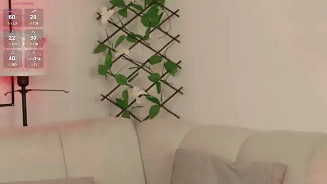 Snapshot of VioletBlacke_ chatting on 06-10-26, 01:43 VioletBlacke online show from 06-10-26, 01:43