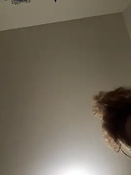 Snapshot of Fosforito37 chatting on 09-28-25, 08:31 Fosforito37 online show from 09-28-25, 08:31