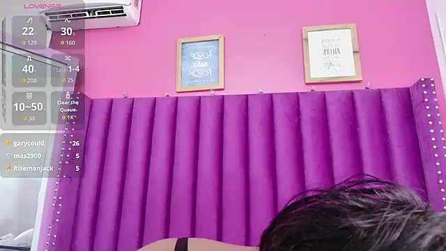 cosplaydate online show from 10-04-25, 02:42