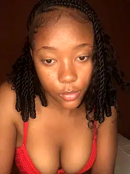 Snapshot of Sprinkle_Q chatting on 09-14-25, 03:55 Sprinkle Q online show from 09-14-25, 03:55