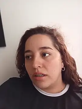 Snapshot of LoanaSantos chatting on 12-18-25, 09:10 LoanaSantos online show from 12-18-25, 09:10