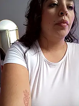 Snapshot of LoanaSantos chatting on 02-27-26, 09:26 LoanaSantos online show from 02-27-26, 09:26