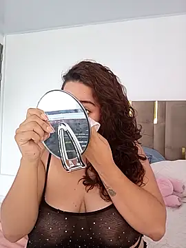 LoanaSantos online show from 04-17-26, 08:56