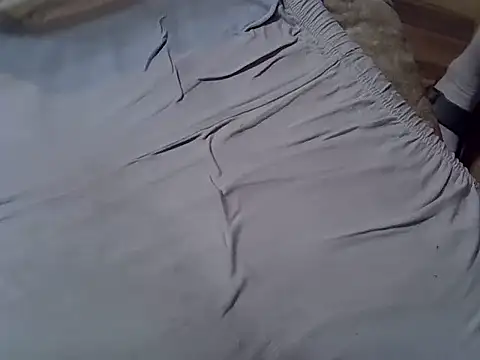 Snapshot of cem07060 chatting on 11-17-25, 06:03 cem07060 online show from 11-17-25, 06:03