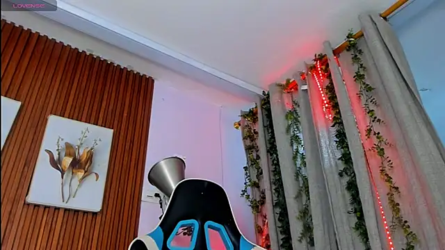 Snapshot of galactica_ chatting on 02-11-26, 11:48 galactica online show from 02-11-26, 11:48