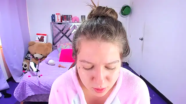 Luna Analya online show from 04-11-26, 03:27