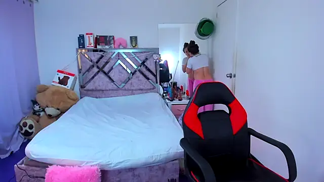 Luna Analya online show from 04-16-26, 02:40