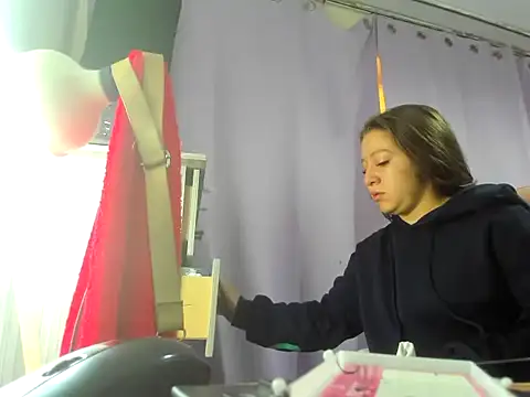 Luna Analya online show from 06-10-26, 03:55