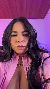 Vicky Saidi online show from 11-22-25, 12:26