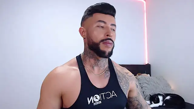 andrea de lucaa online show from 09-18-25, 03:52